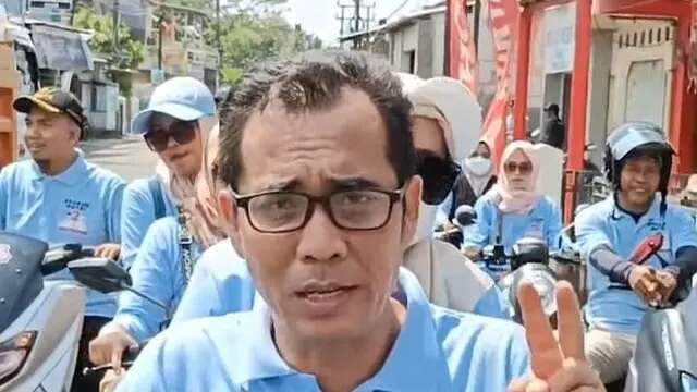 Nazar Relawan Santri Jalan Kaki 90 KM jika Paslonnya Tak Menang Telak