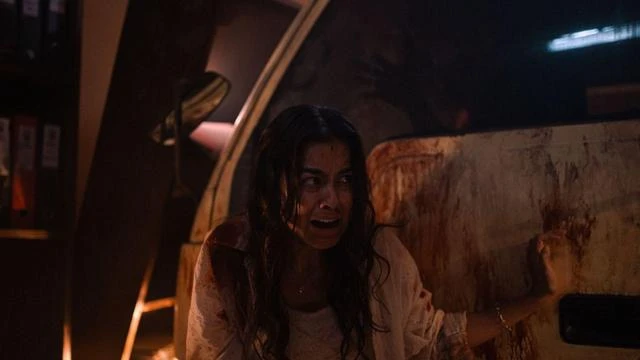 Review Film Abadi Nan Jaya: Zombie dari Jawa Unjuk Gigi, Brutal hingga Bangkitkan Trypopho...