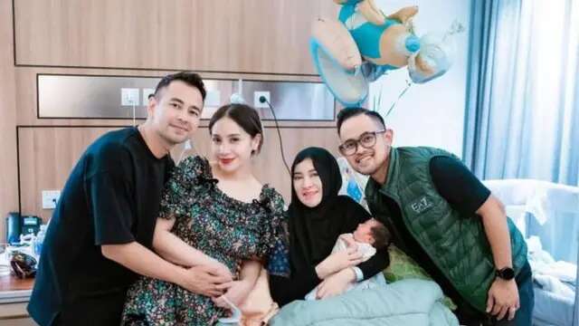 5 Potret Raffi Ahmad dan Nagita Slavina Jenguk Shandy Purnamasari yang Baru Lahirkan Anak ...