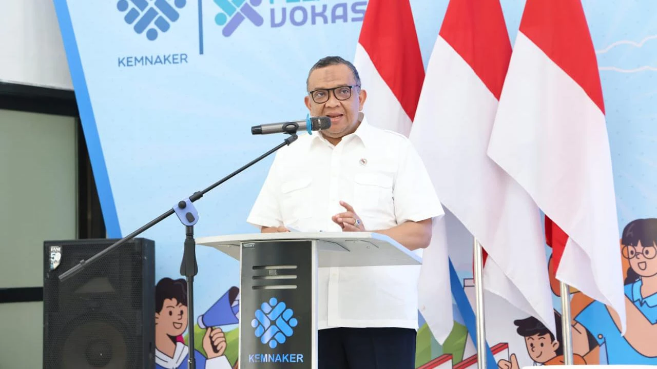 Wamenaker Tegaskan Karyawan Lembur Saat Libur Nasional Wajib Dibayar