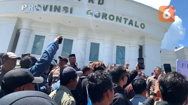 Tuntut Zona Aman Penambang Rakyat, Warga Bonebol Geruduk DPRD Provinsi Gorontalo