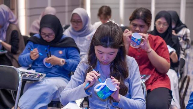 Kompetisi Menggambar Teknik Freestyle Pakai Spidol Akrilik, Peserta Bebas Tuangkan Imajina...