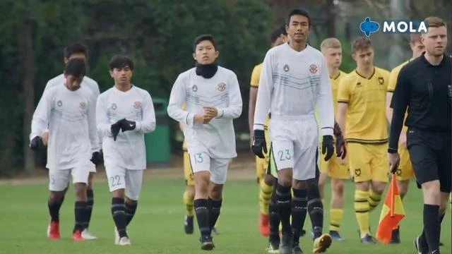 Perjuangan Pesepakbola Muda Tanah Air di Liga Eropa