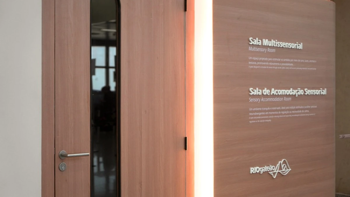 Aeroporto do Rio inaugura sala sensorial para passageiros com TEA