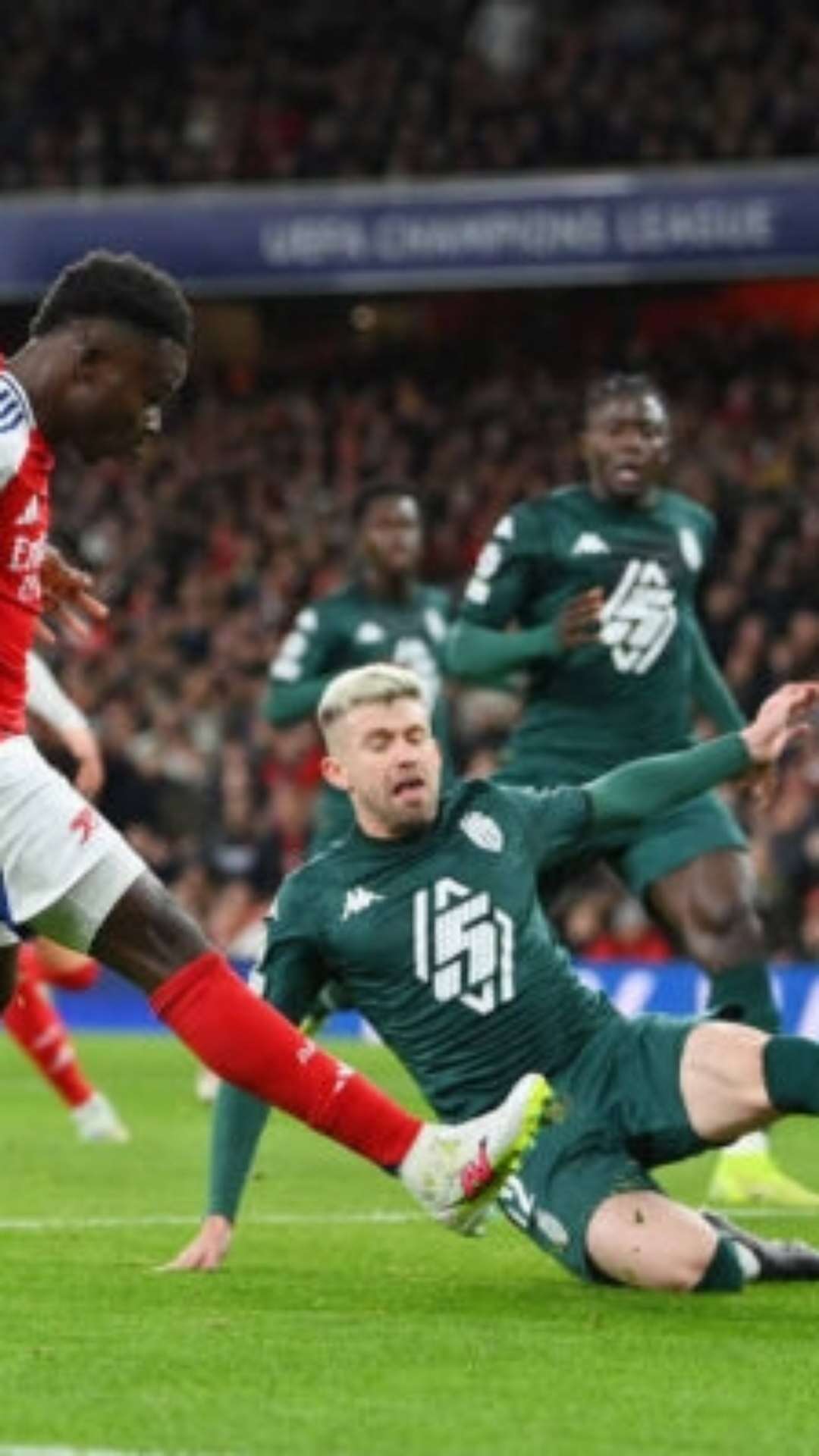 Saka decide, Arsenal vence o Monaco e dá passo importante na Champions