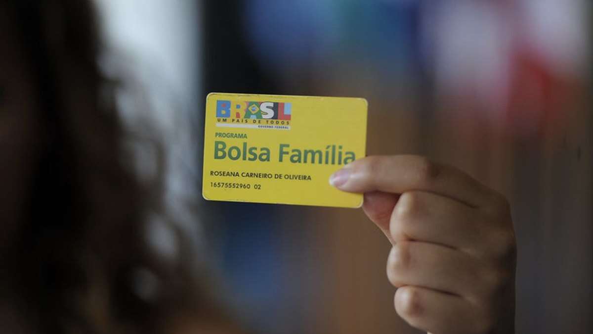 Caixa paga novo Bolsa Família nesta sexta; veja quem recebe