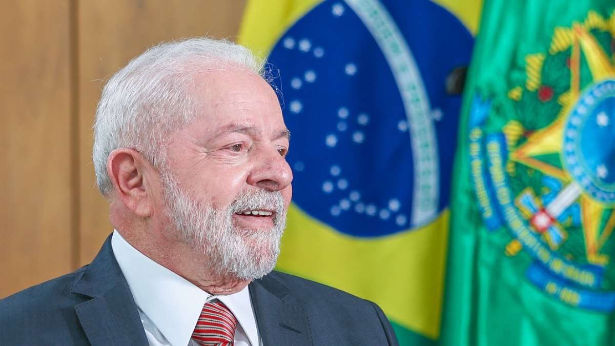 Com taxação de super-ricos, isenção do IR pode passar de R$ 5 mil, diz Lula