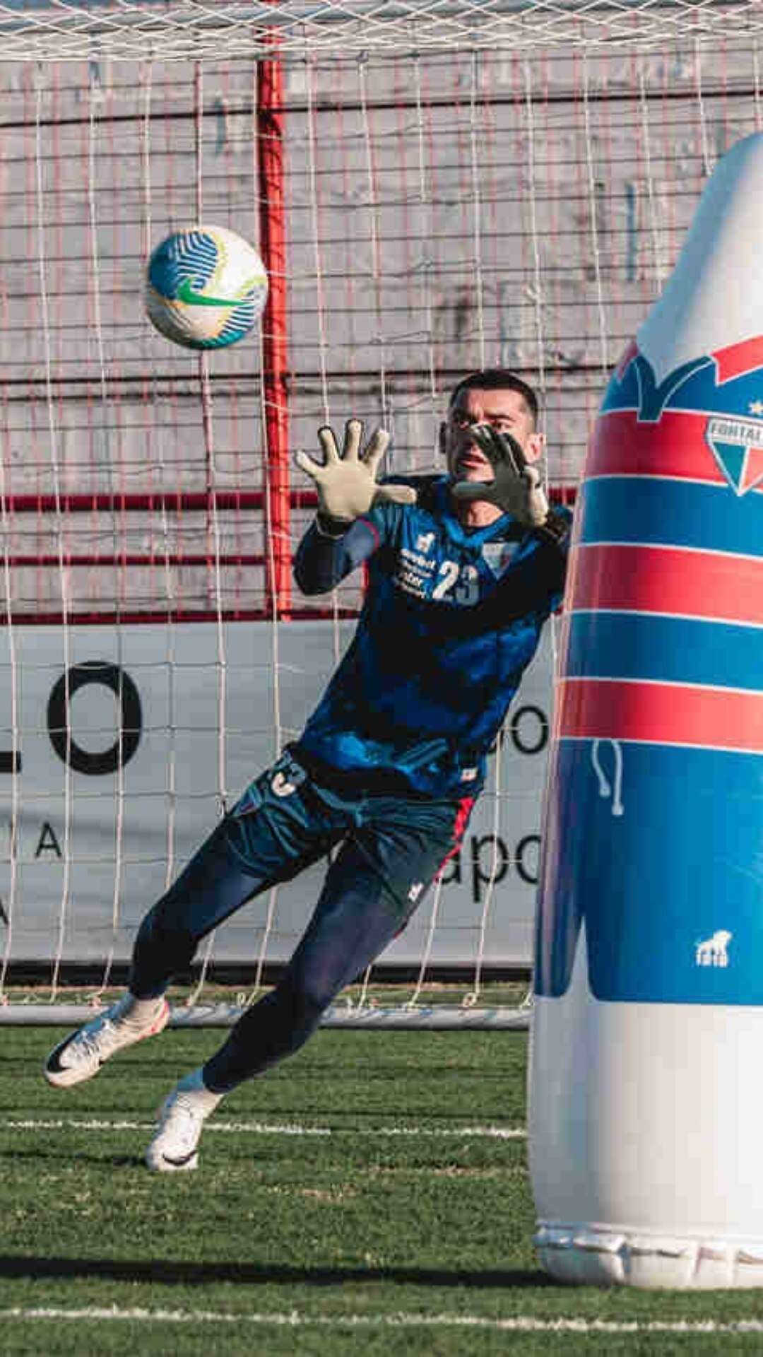 Corinthians coloca goleiro reserva do Fortaleza como alvo