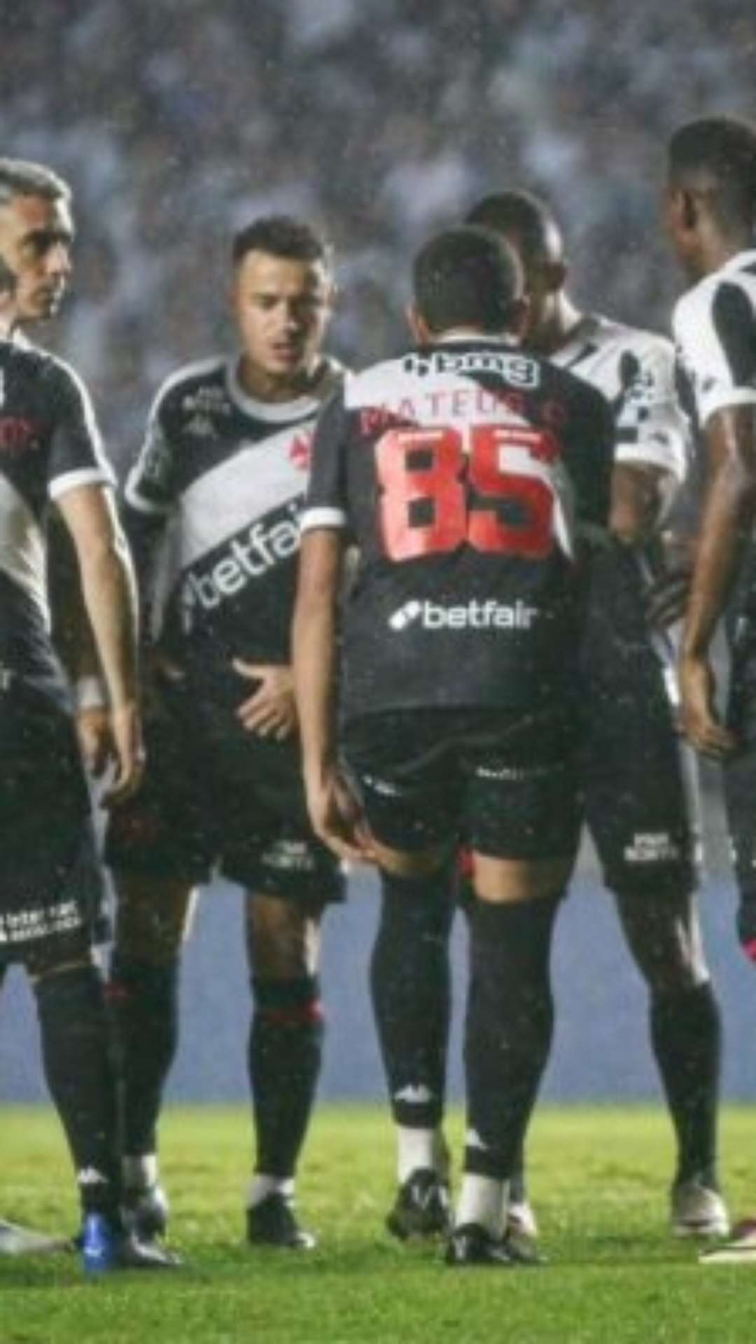 Vasco opta por poupar dupla contra o Bahia; saiba