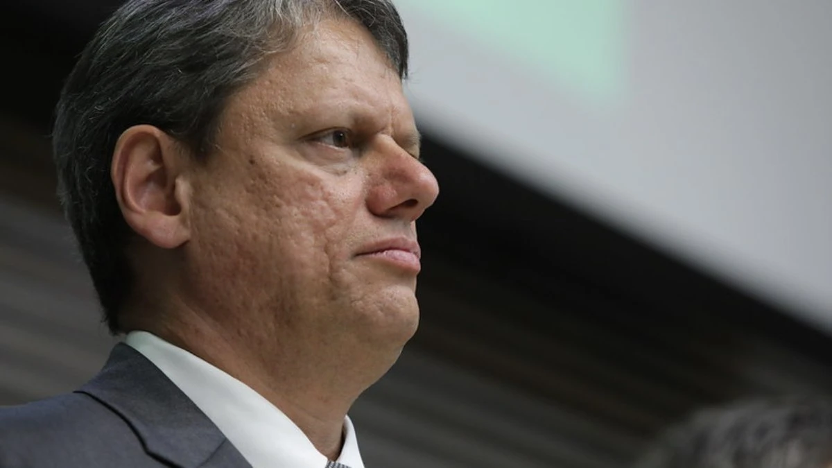 'Aqueles que invadirem terras em SP irão pra cadeia', diz Tarcísio