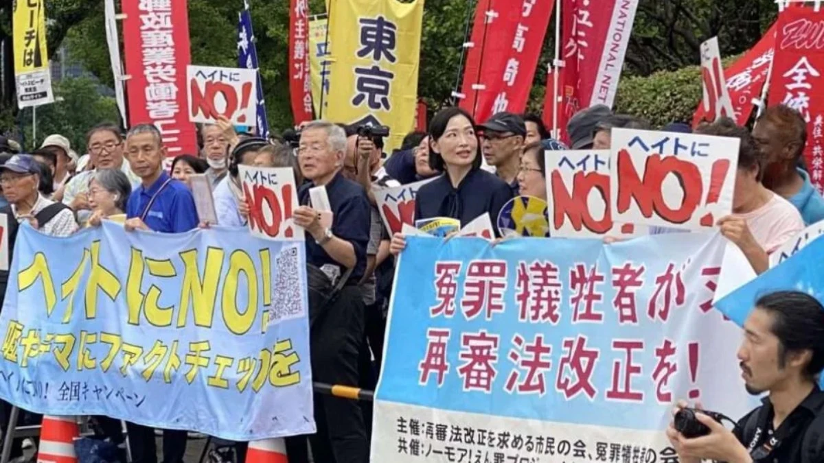 Protesto em Tóquio contra a discriminação e as regras de visto
