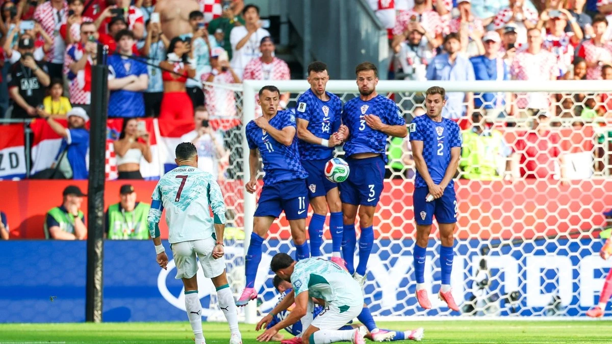Com gol histórico de CR7, Portugal bate Croácia e vai às oitavas