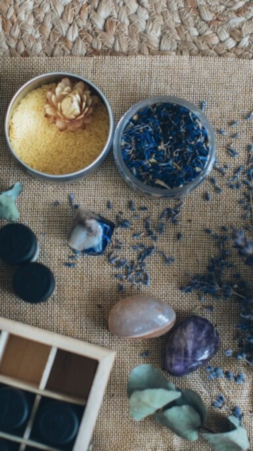Ritual de Lua Nova de julho: 5 práticas para acolher e enraizar