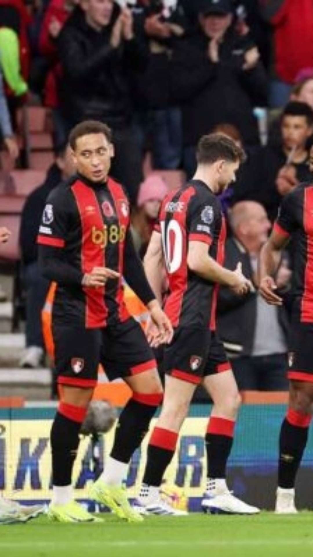 Evanílson marca e Bournemouth derruba o Manchester City