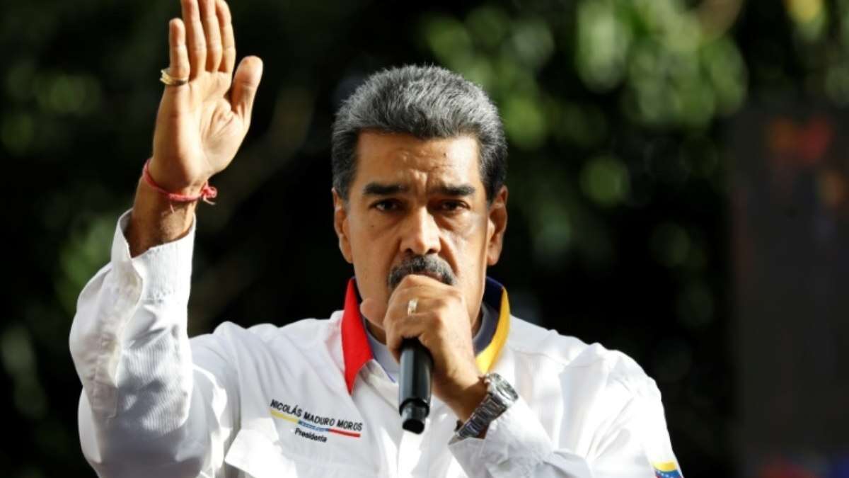 Maduro toma posse na Venezuela pela 3ª vez em meio à pressão internacional