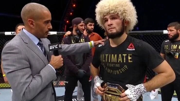 Fã do futebol brasileiro, Khabib diz: 