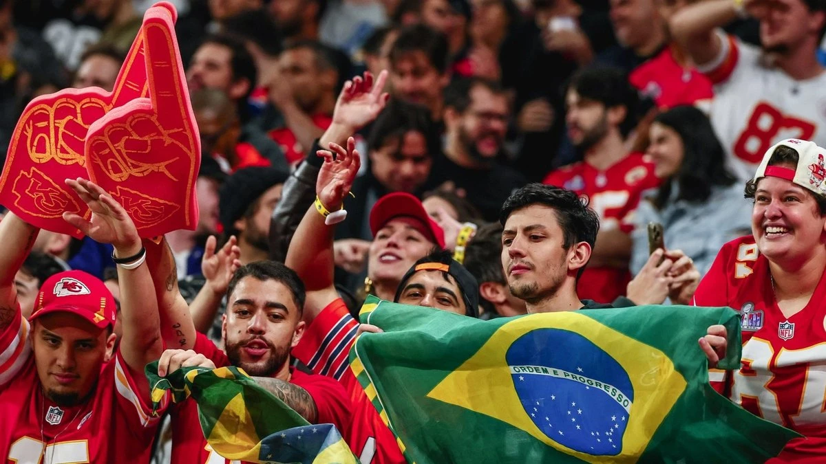 Noivo de Taylor Swift comenta jogo da NFL no Brasil: 