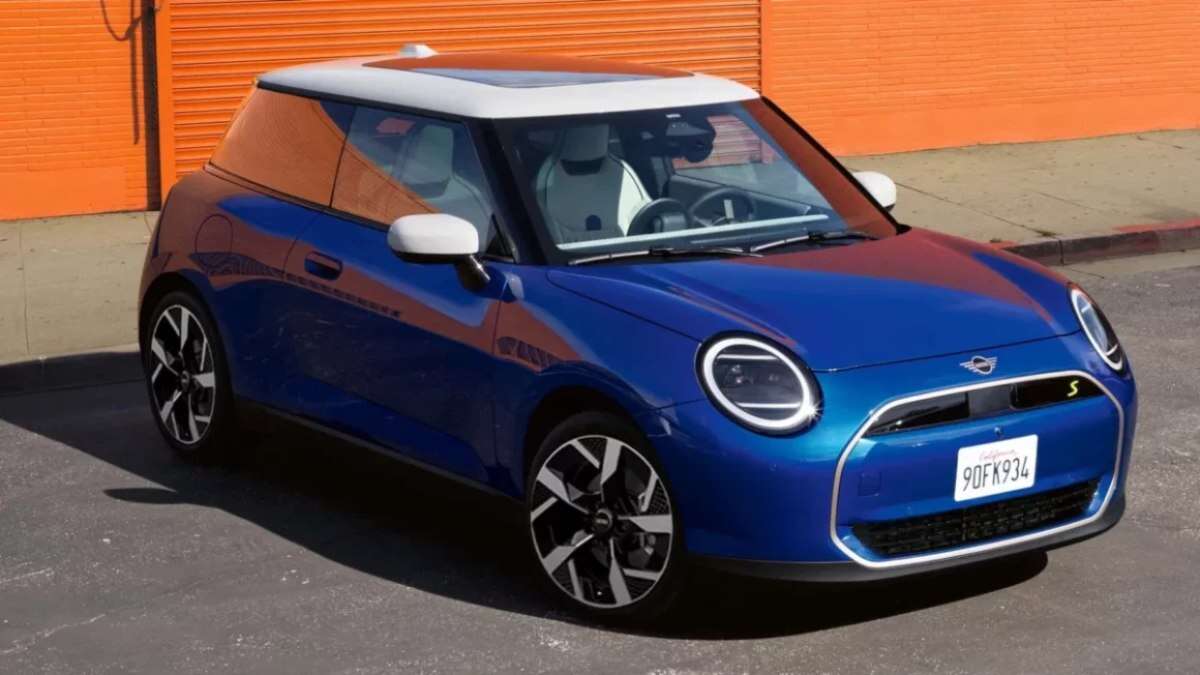 Novo Mini Cooper SE chega ao Brasil com pré-venda