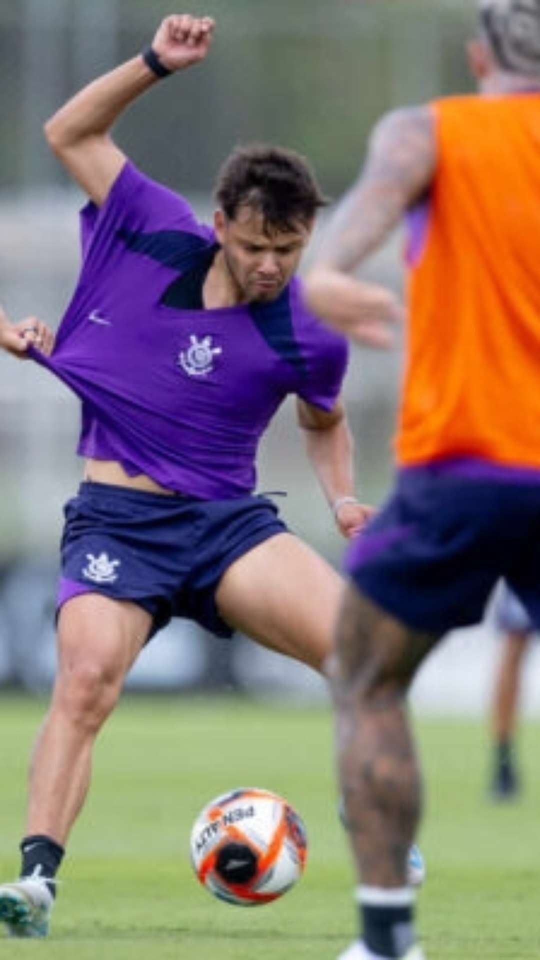 Corinthians realiza treino tático, e Ramón esboça escalação