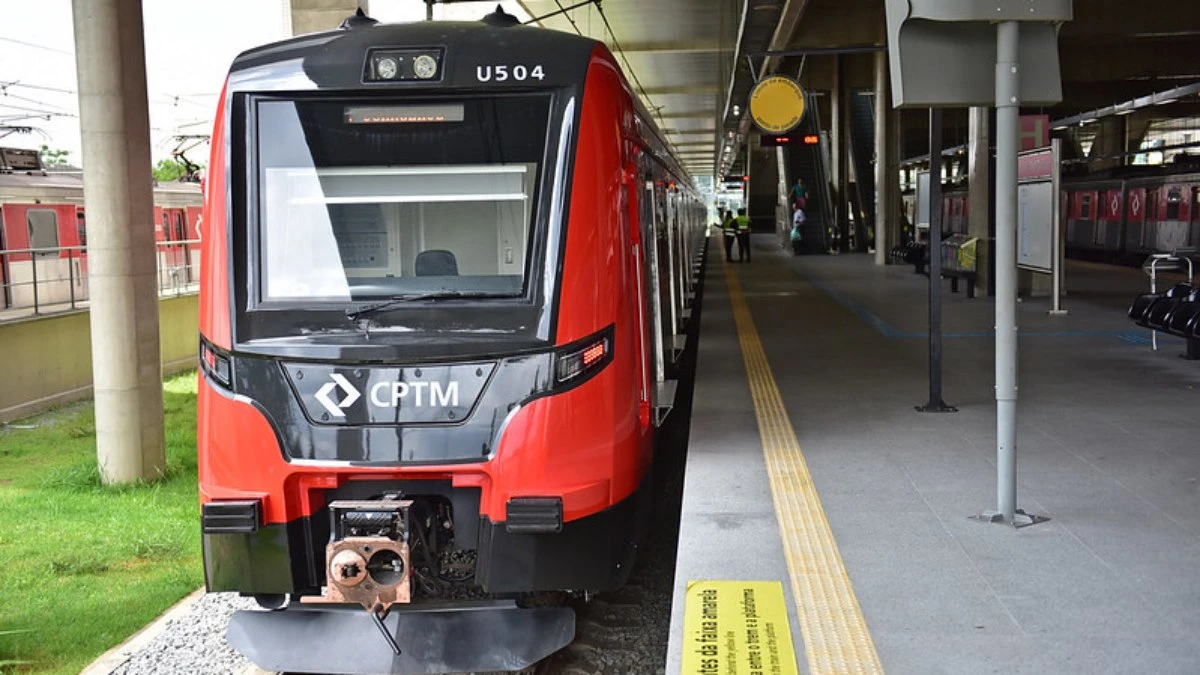 Linha 10-Turquesa opera com velocidade reduzida nesta segunda