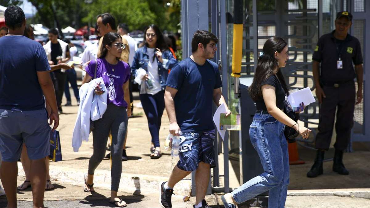 Enem 2023: Confira o horário de fechamento dos portões e não se atrase