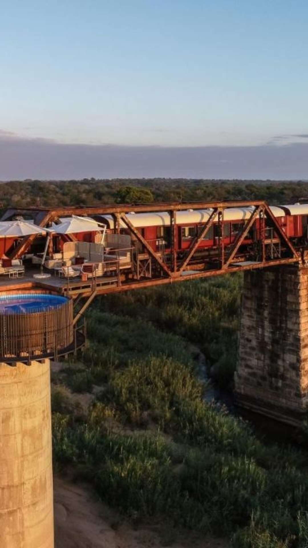 Trem abandonado é transformado em hotel de luxo na África do Sul