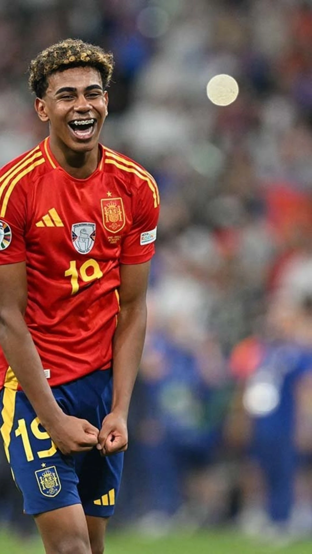 Lamine Yamal faz história na Eurocopa e se torna o mais jovem a jogar uma final
