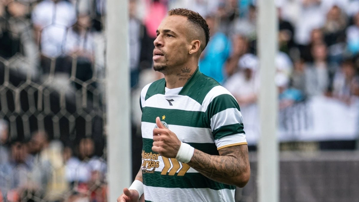 Santos leva baile do Coritiba, é vaiado e queima filme de Neymar