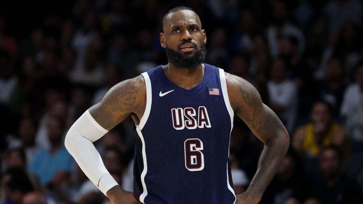 LeBron James leva invertida de lenda da NFL após crítica ao gramado da Neo Química Arena