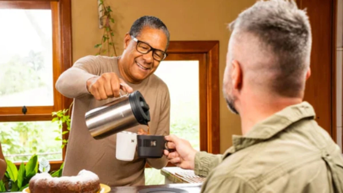 Descubra os melhores Stanley para bebidas quentes no frio