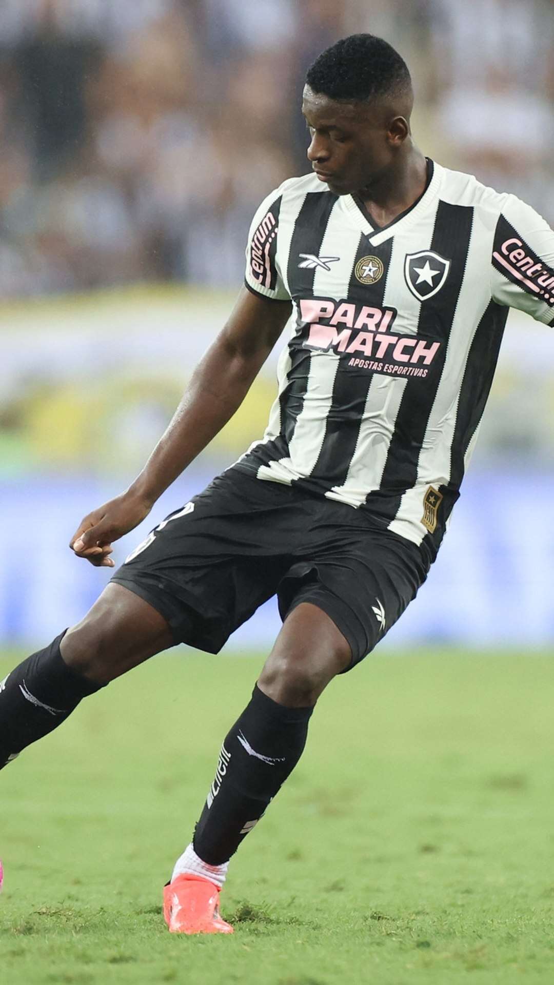 Luiz Henrique, do Botafogo, se soma à luta contra o racismo