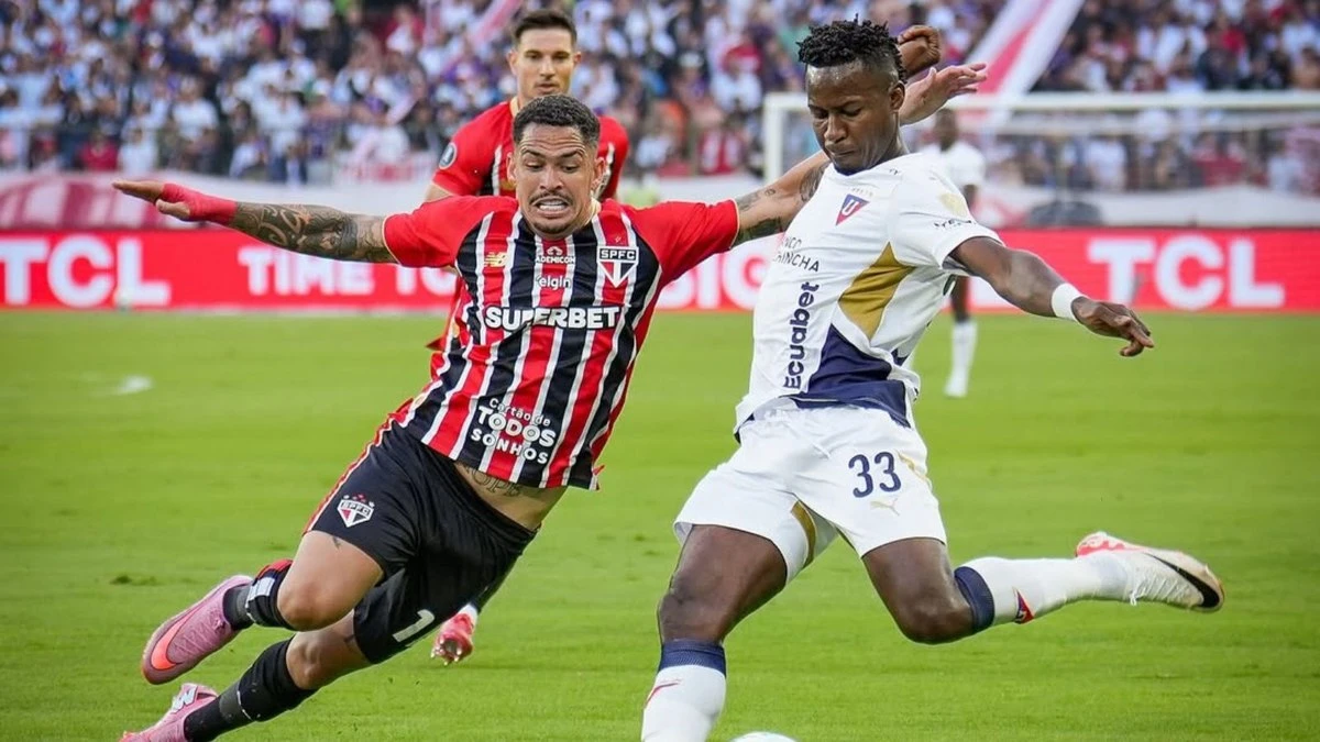 São Paulo perde por 2 a 0 em Quito e se complica na Libertadores
