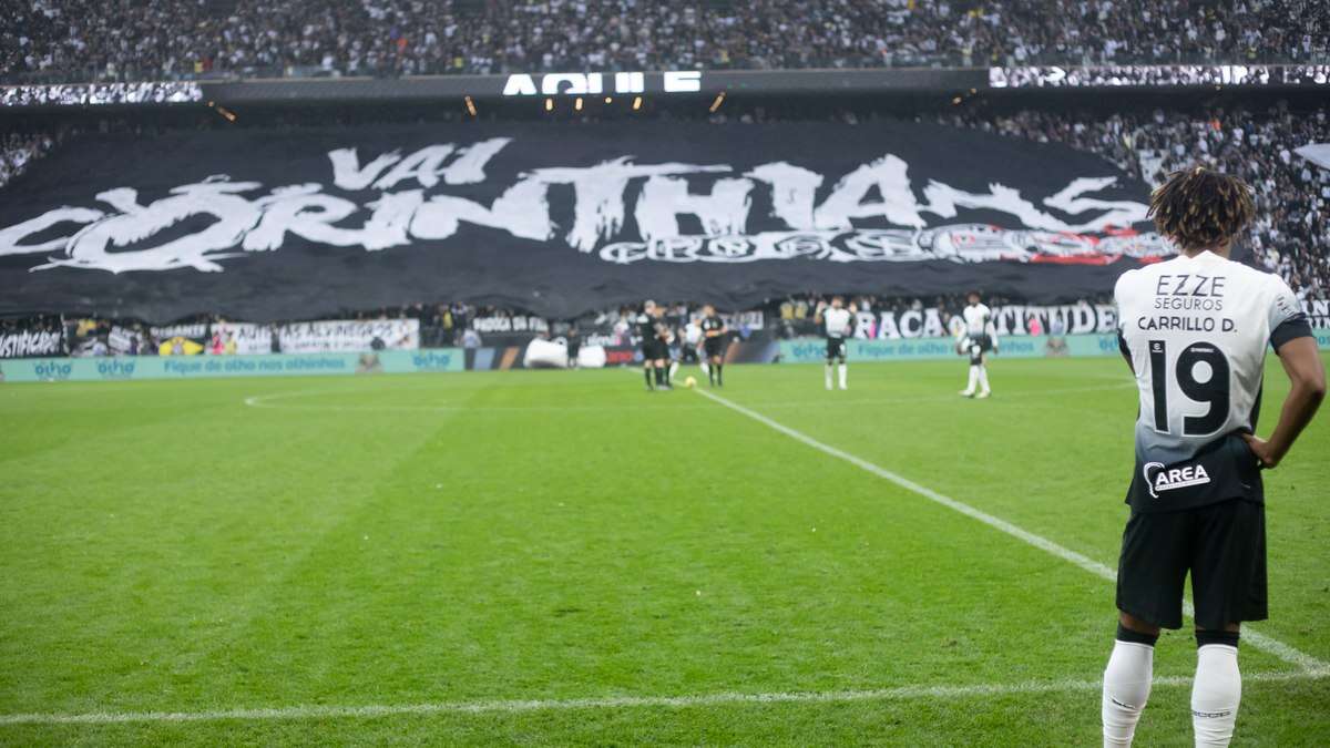 Gaviões da Fiel manda forte recado aos jogadores após eliminação do Corinthians na Sula