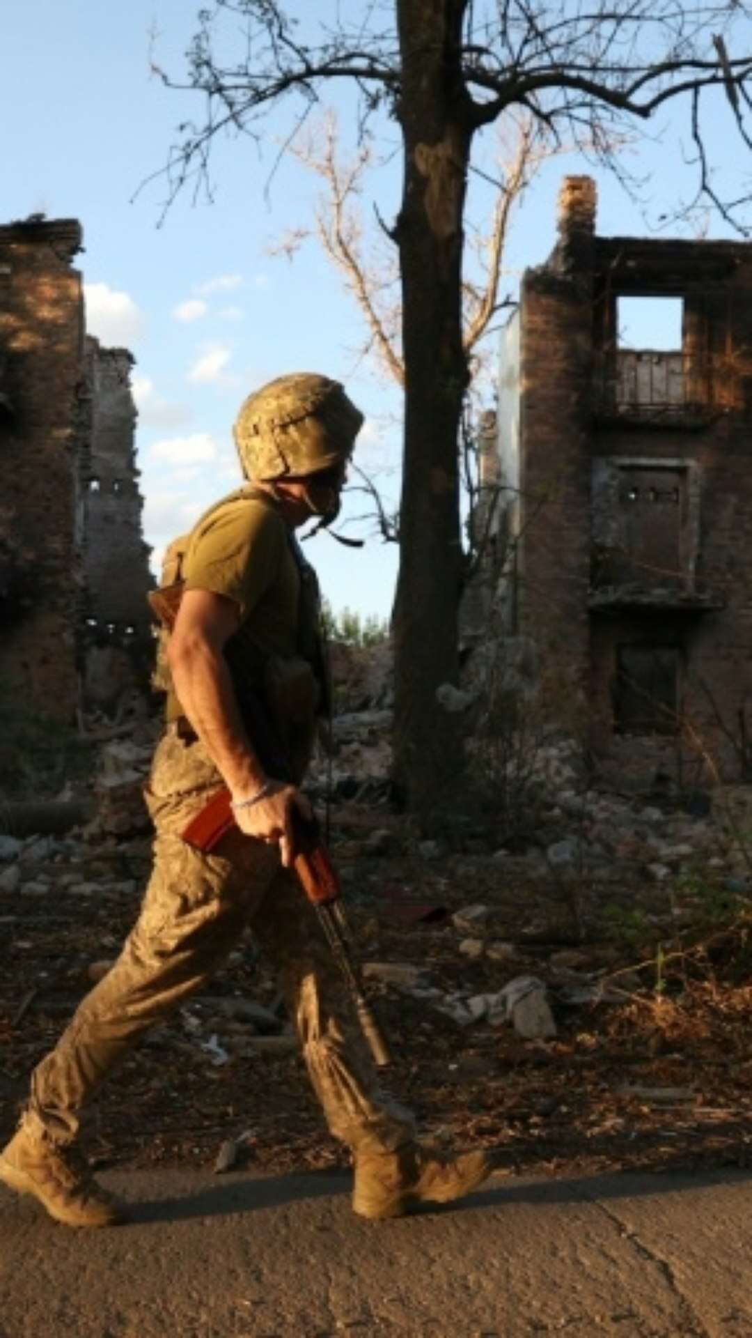 Tropas russas apertam cerco contra cidade ucraniana de Chasiv Yar