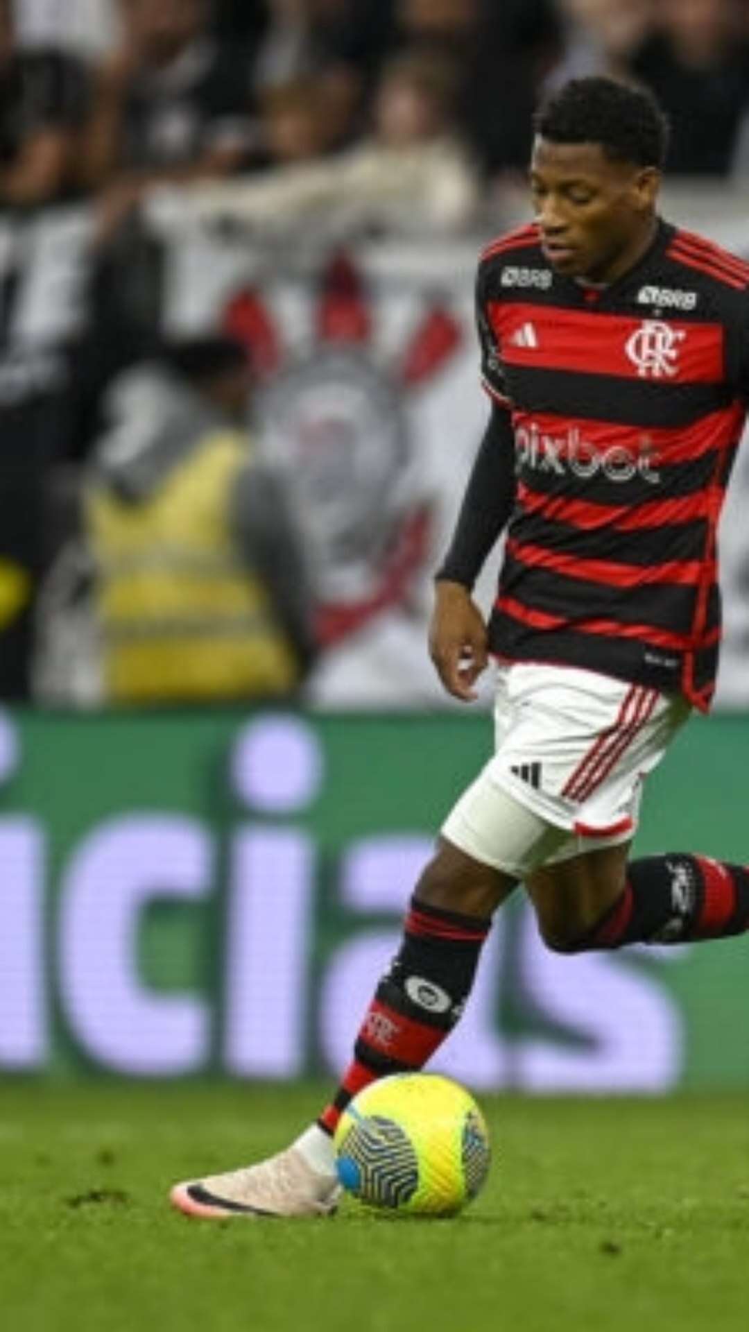 Plata comemora primeiro gol pelo Flamengo e promete dancinha especial