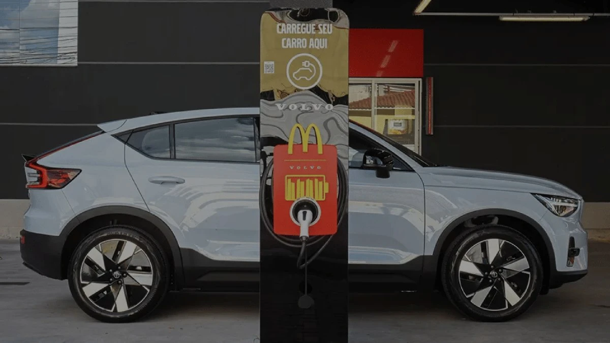 McDonald’s instala eletropostos no Brasil em parceria com a Volvo