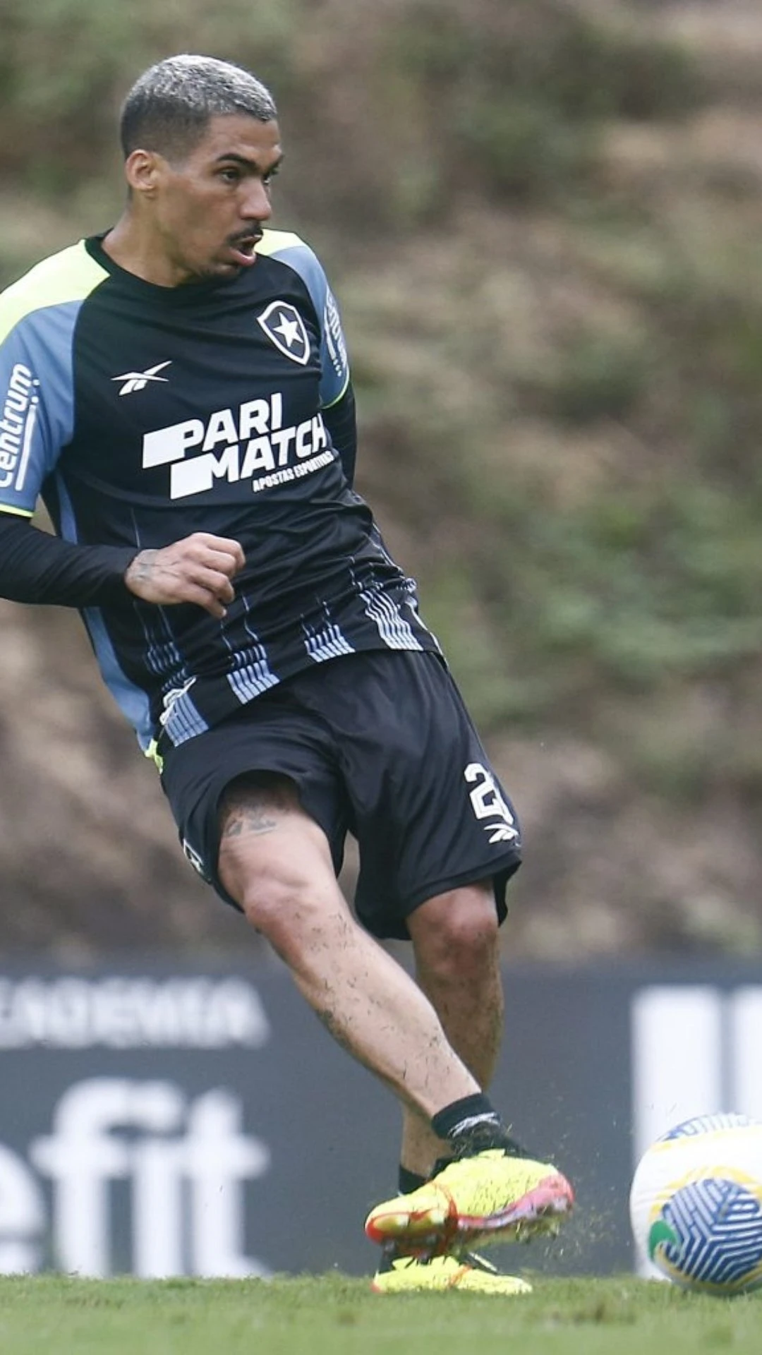 Allan é regularizado no BID e está liberado para enfrentar o Palmeiras