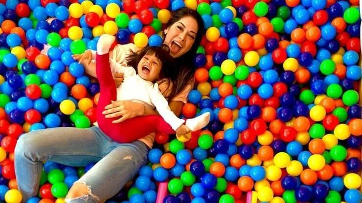 Mayra Cardi manda construir minicidade de R$ 300 mil para a filha de 2 anos