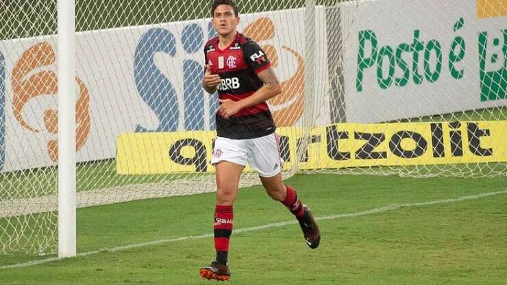 Pedro brilha de novo e dá vitória ao Flamengo sobre o Goiás