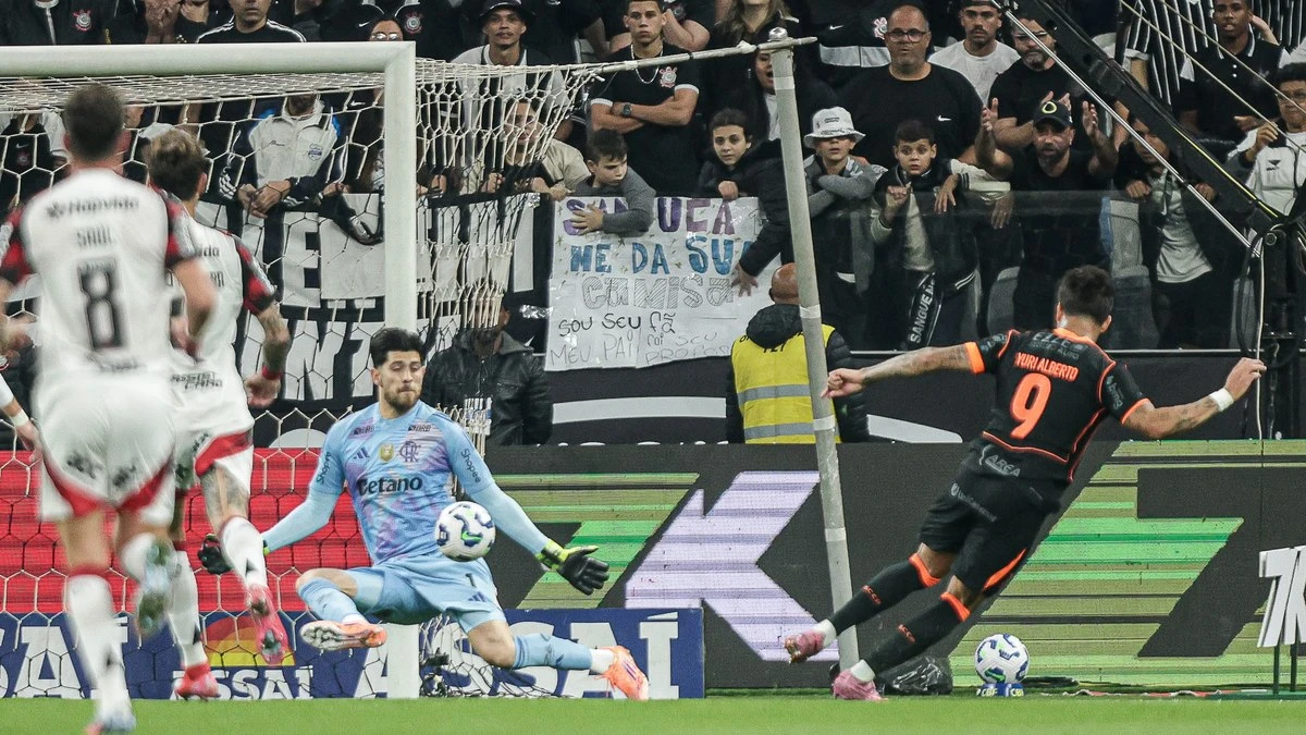 Capitão apoia Yuri após cavadinha, mas diz: 