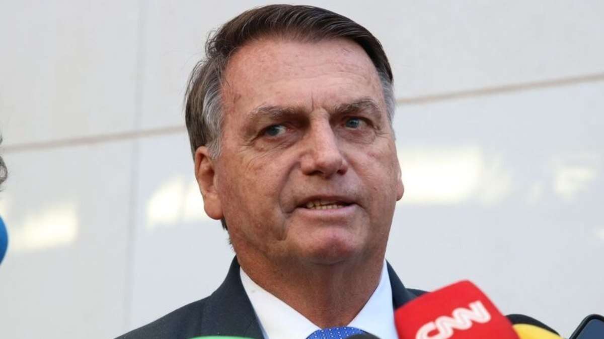 Na Argentina, Bolsonaro diz que Lula é 'pró-terrorismo' e 'pró-Hamas'