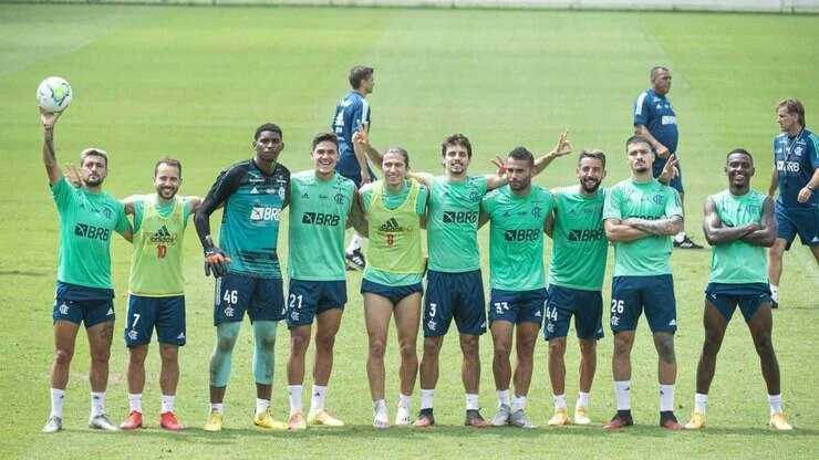 Dez jogadores do Flamengo estão de volta após novos testes de Covid-19
