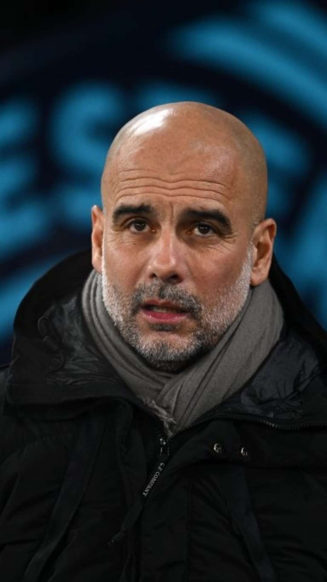 Após a classificação do Manchester City, Guardiola afirma que lateral pediu para deixar o clube