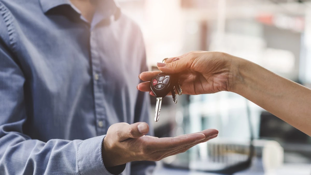 Vai vender o carro? Veja 6 cuidados para evitar golpes