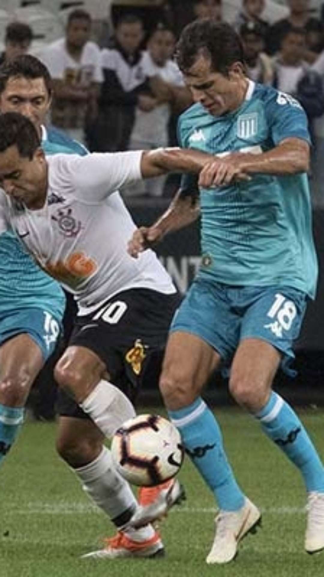 Corinthians encara Racing pela terceira vez em um mata-mata de Sul-Americana