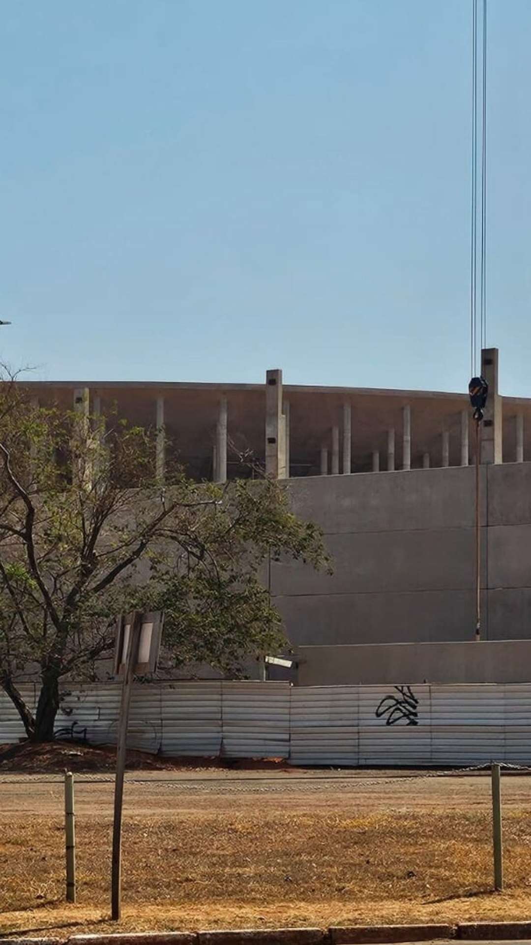 Após embargo. Iphan vistoria obra de atacadão nos arredores do Estádio Mané Garrincha