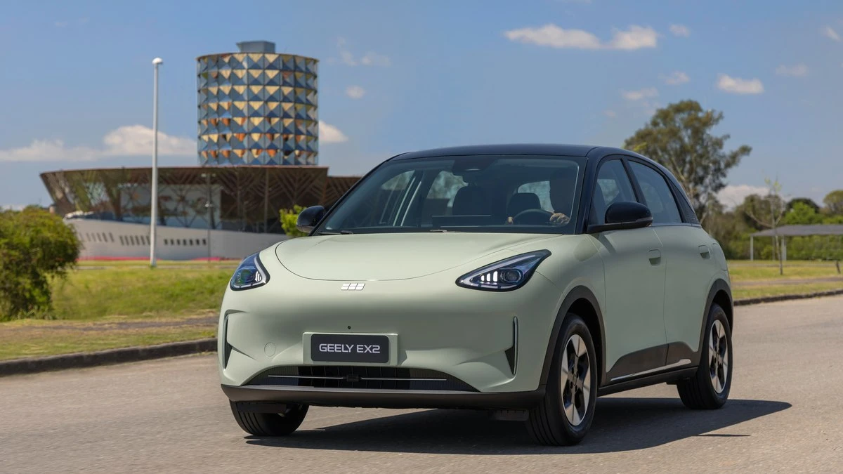 Geely EX2 terá desconto e parte de R$ 99 mil para taxistas