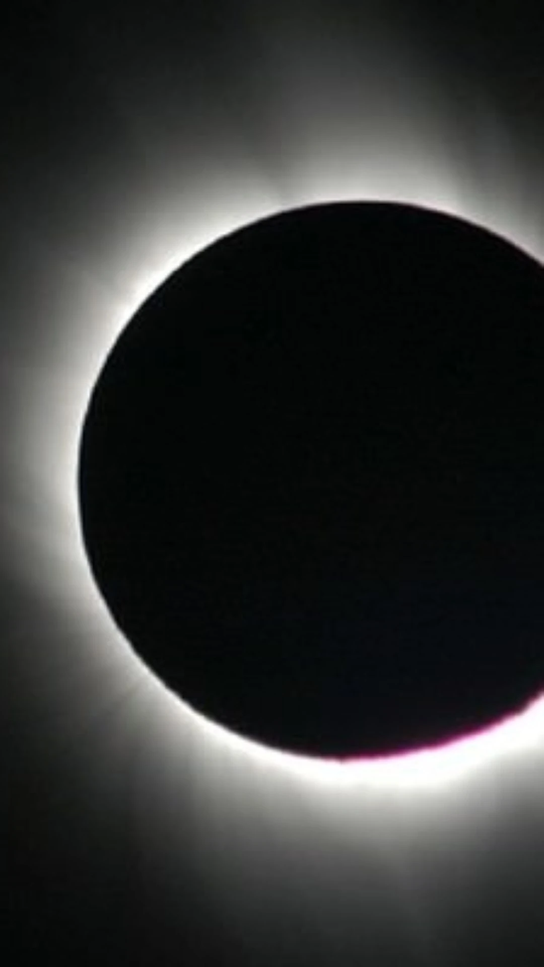 Eclipse lunar: o que é, significado astrológico e como observar