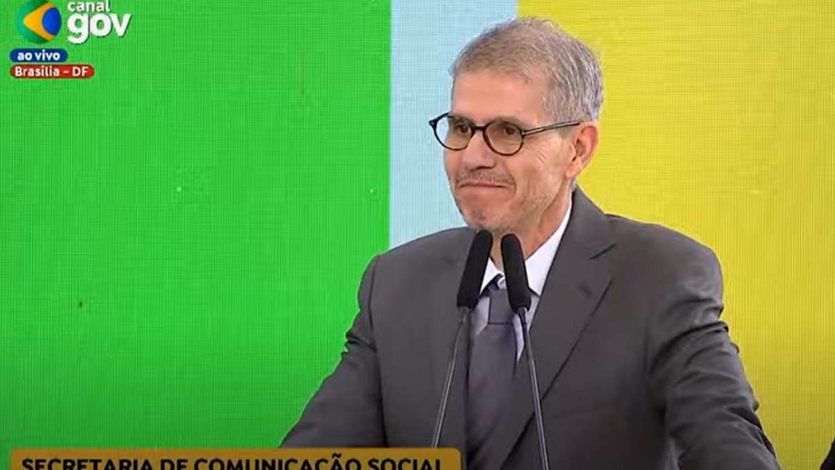 Sidônio toma posse na Secom e diz que fake news criam 