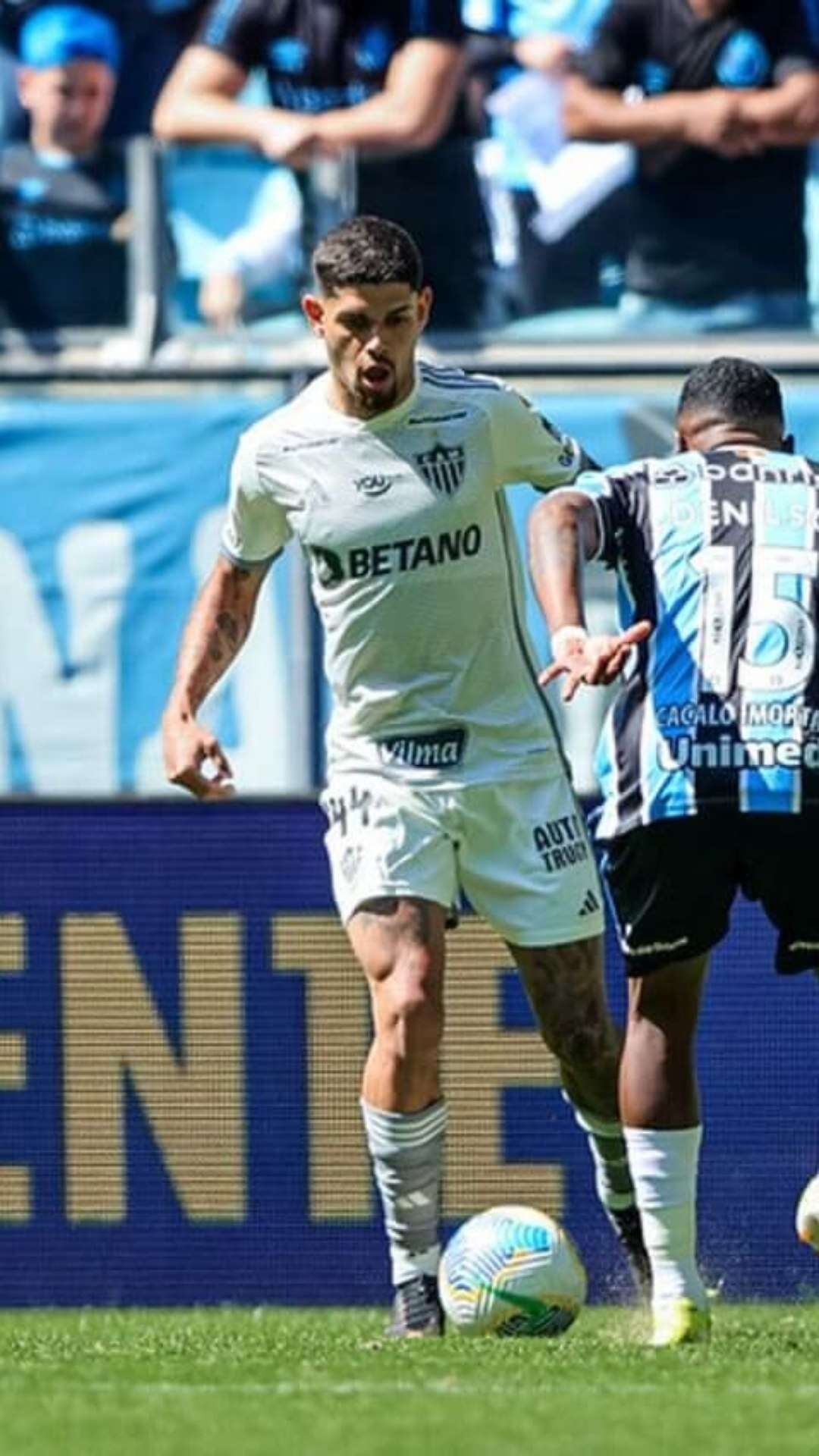 ‘A cara do Galo’, festeja Rubens após virada do Atlético